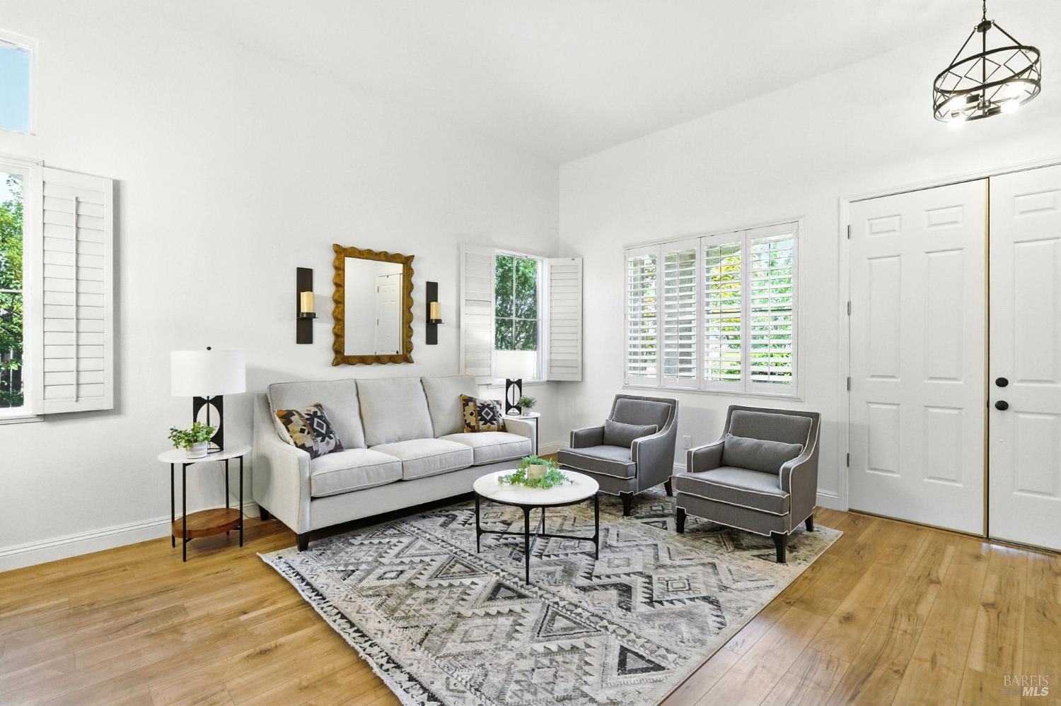 Detail Gallery Image 5 of 33 For 485 Pheasant Run Dr, Dixon,  CA 95620 - 4 Beds | 2 Baths