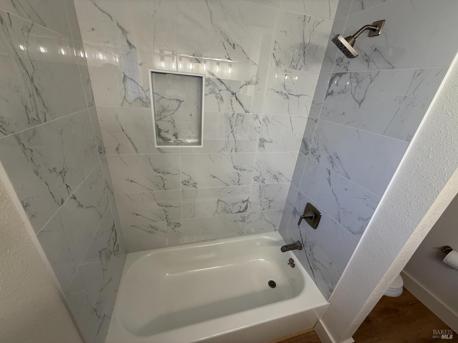 Detail Gallery Image 13 of 17 For 2430 Humboldt St, Santa Rosa,  CA 95404 - 2 Beds | 1 Baths