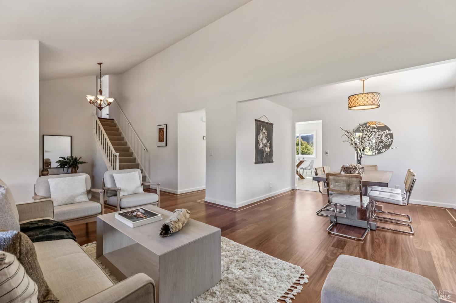 Detail Gallery Image 8 of 30 For 159 Michele Cir, Novato,  CA 94947 - 4 Beds | 3 Baths
