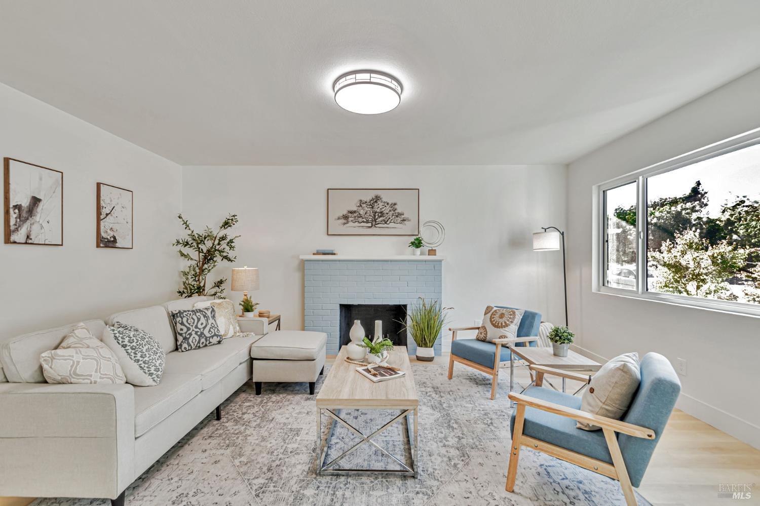 Detail Gallery Image 9 of 36 For 3750 Sonoma Ave, Santa Rosa,  CA 95405 - 3 Beds | 2 Baths