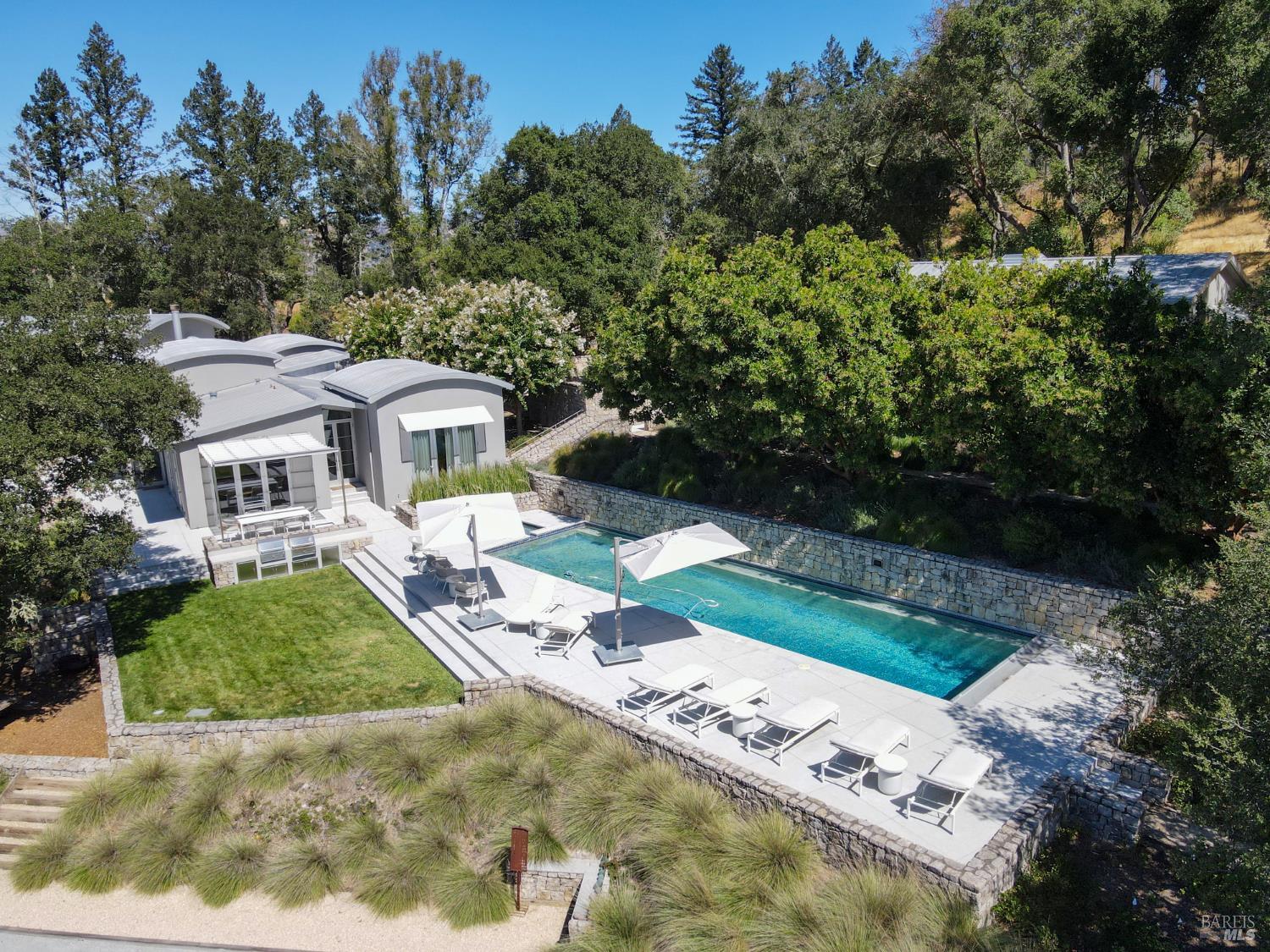 Detail Gallery Image 8 of 83 For 13418 Chalk Hill Rd, Healdsburg,  CA 95448 - 3 Beds | 4/1 Baths