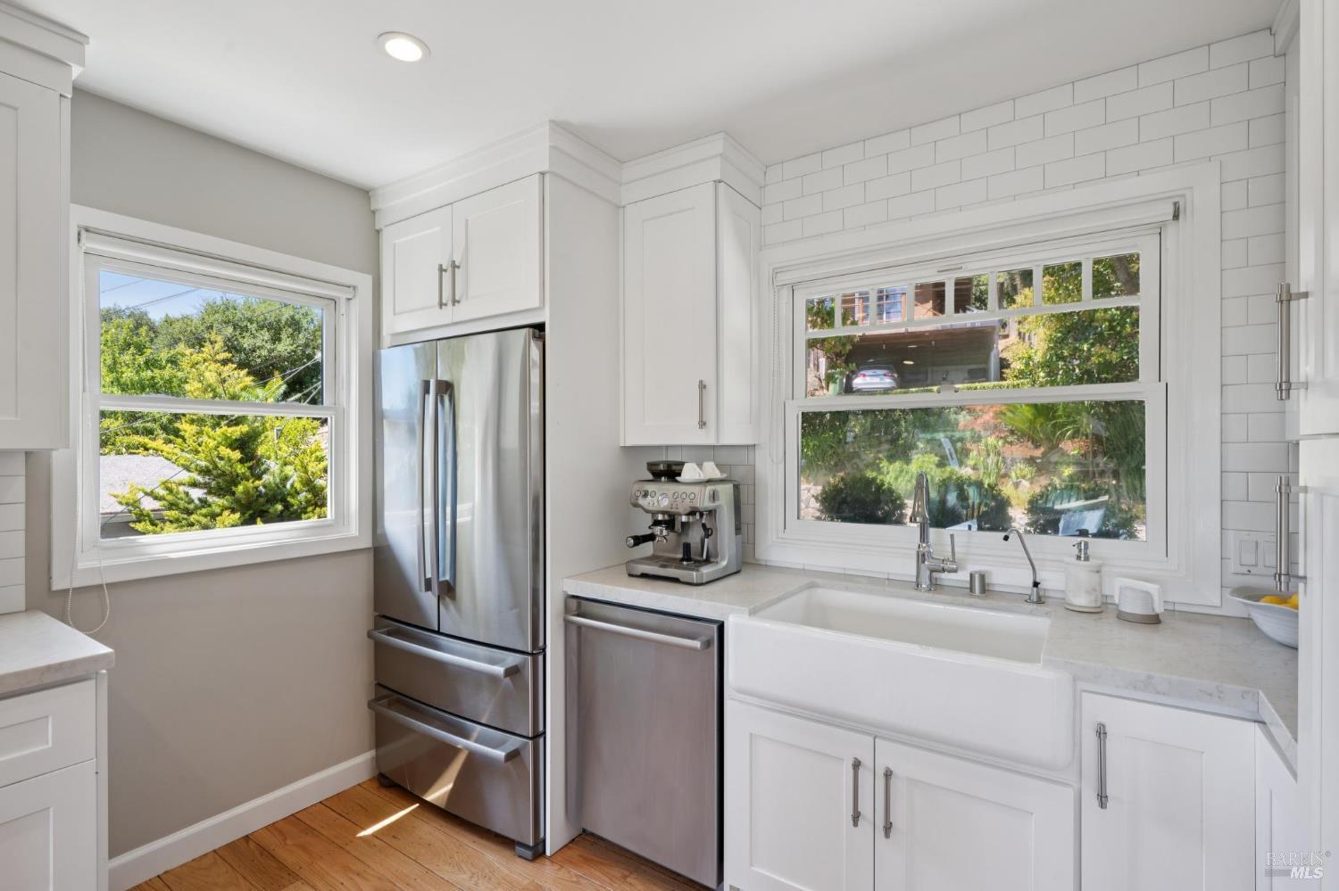 Detail Gallery Image 7 of 57 For 34 Ridge Ave, San Rafael,  CA 94901 - 3 Beds | 3 Baths