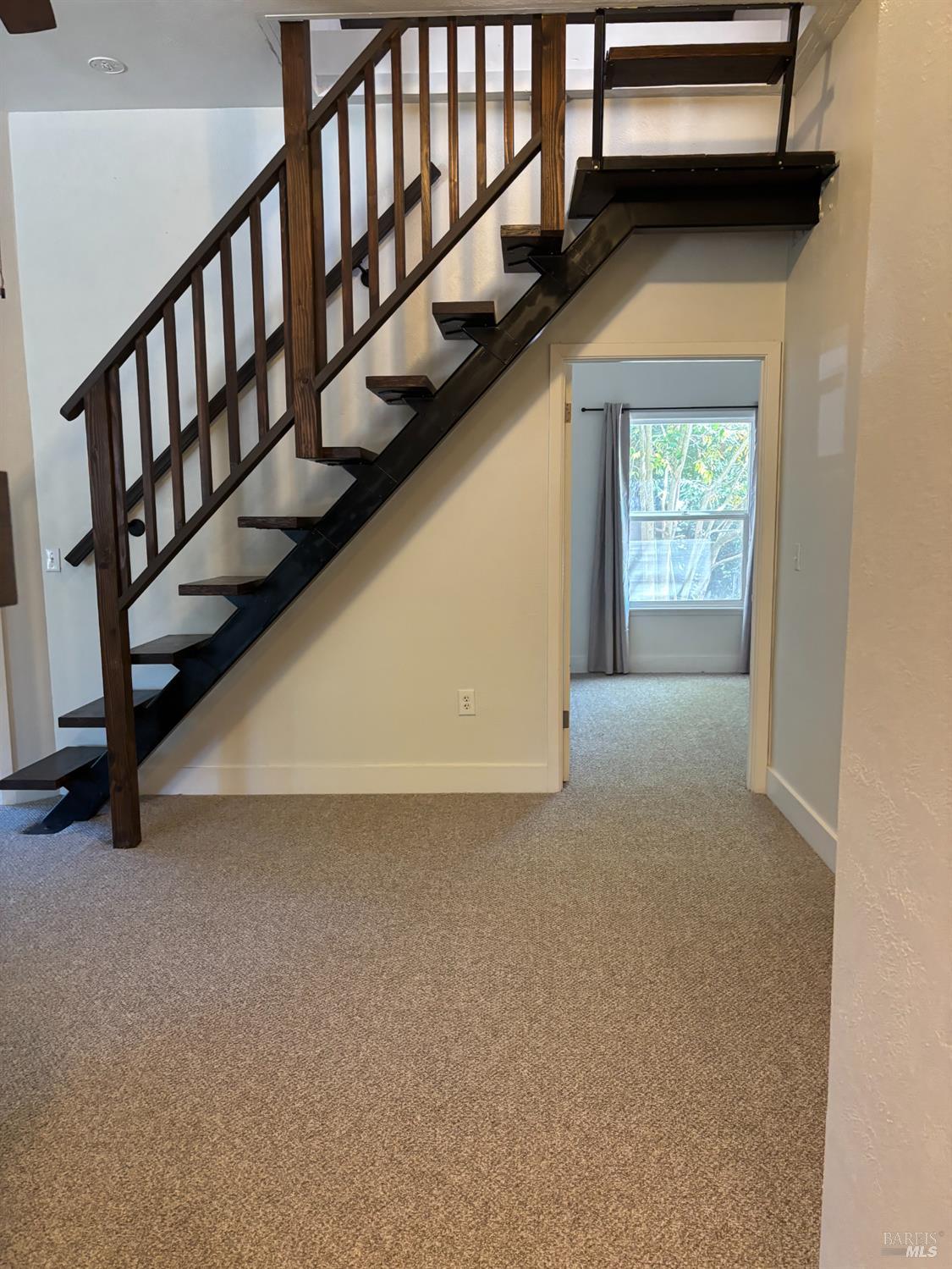 Detail Gallery Image 55 of 94 For 1220 Gravenstein Hwy, Sebastopol,  CA 95472 - 4 Beds | 2 Baths