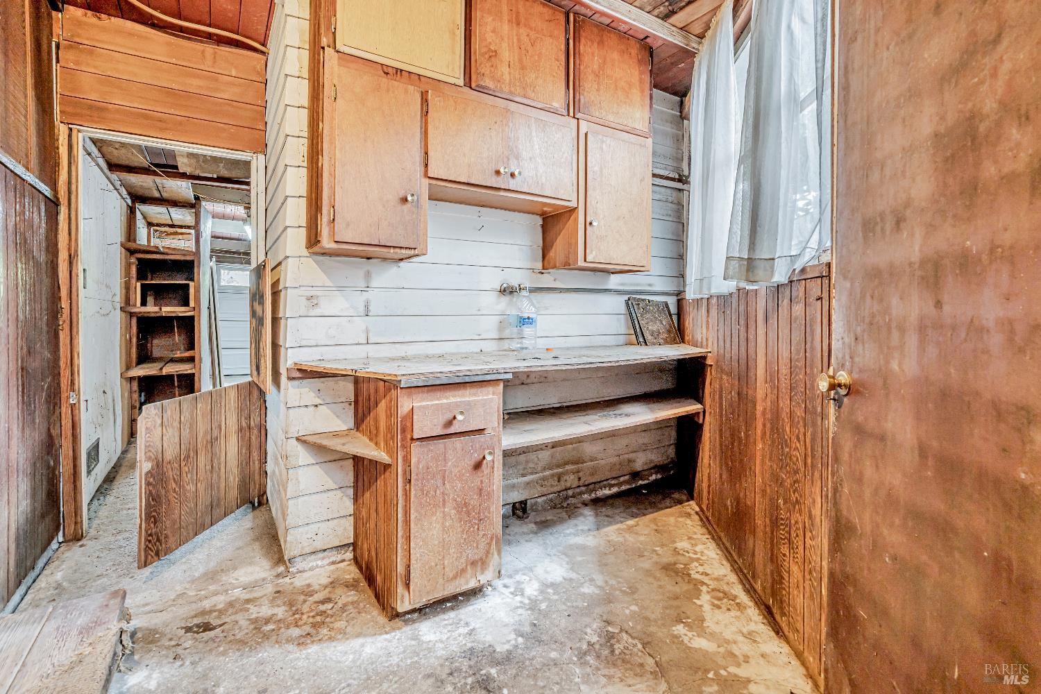 Detail Gallery Image 9 of 39 For 525 Park Ln, Petaluma,  CA 94954 - 4 Beds | 2 Baths