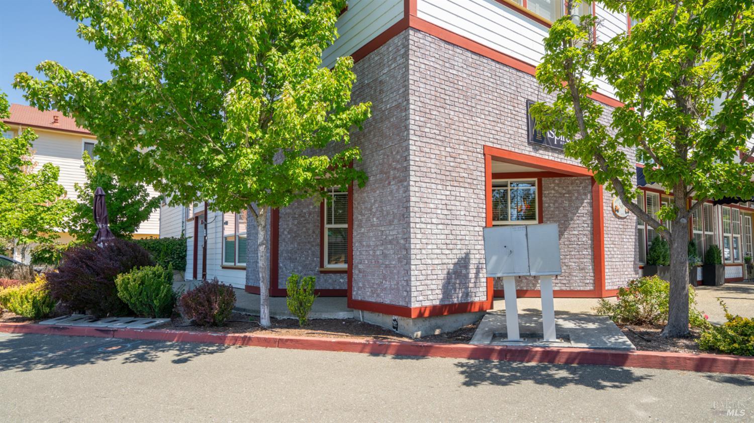 Detail Gallery Image 11 of 41 For 567 David Clayton Ln, Windsor,  CA 95492 - – Beds | – Baths