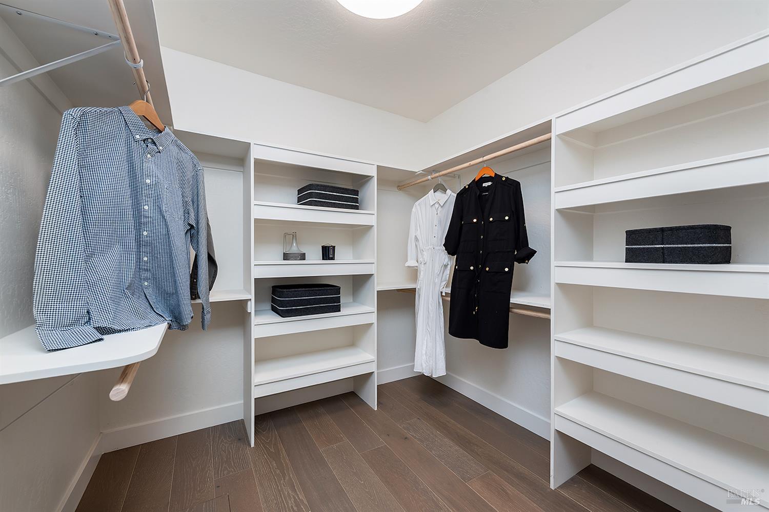 Detail Gallery Image 28 of 66 For 2283 Woodside Way, Healdsburg,  CA 95448 - 3 Beds | 4 Baths