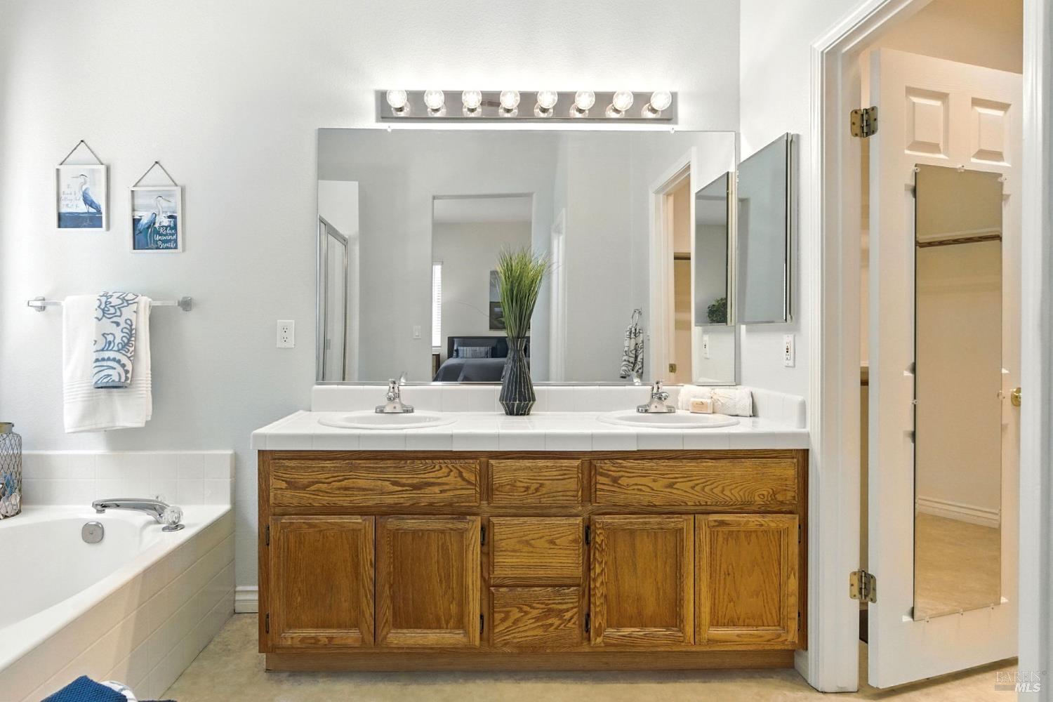 Detail Gallery Image 19 of 33 For 485 Pheasant Run Dr, Dixon,  CA 95620 - 4 Beds | 2 Baths