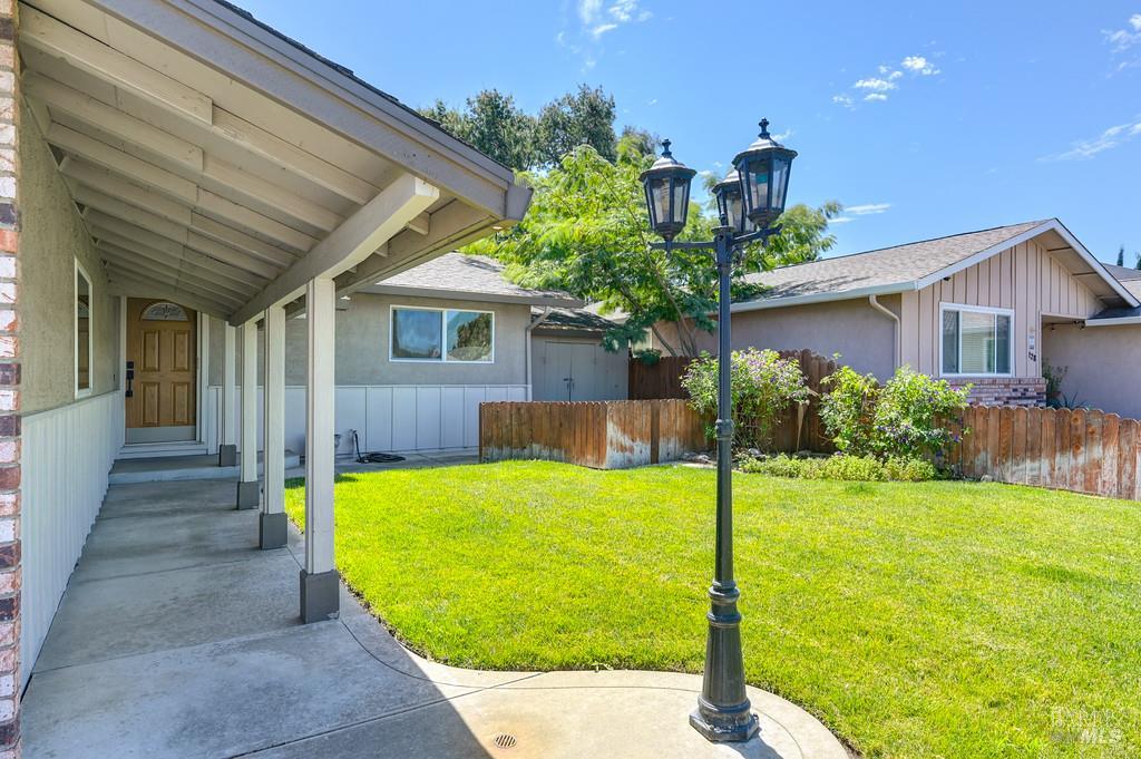 Detail Gallery Image 2 of 15 For 232 Riverdale Ave, Vacaville,  CA 95687 - 3 Beds | 1 Baths
