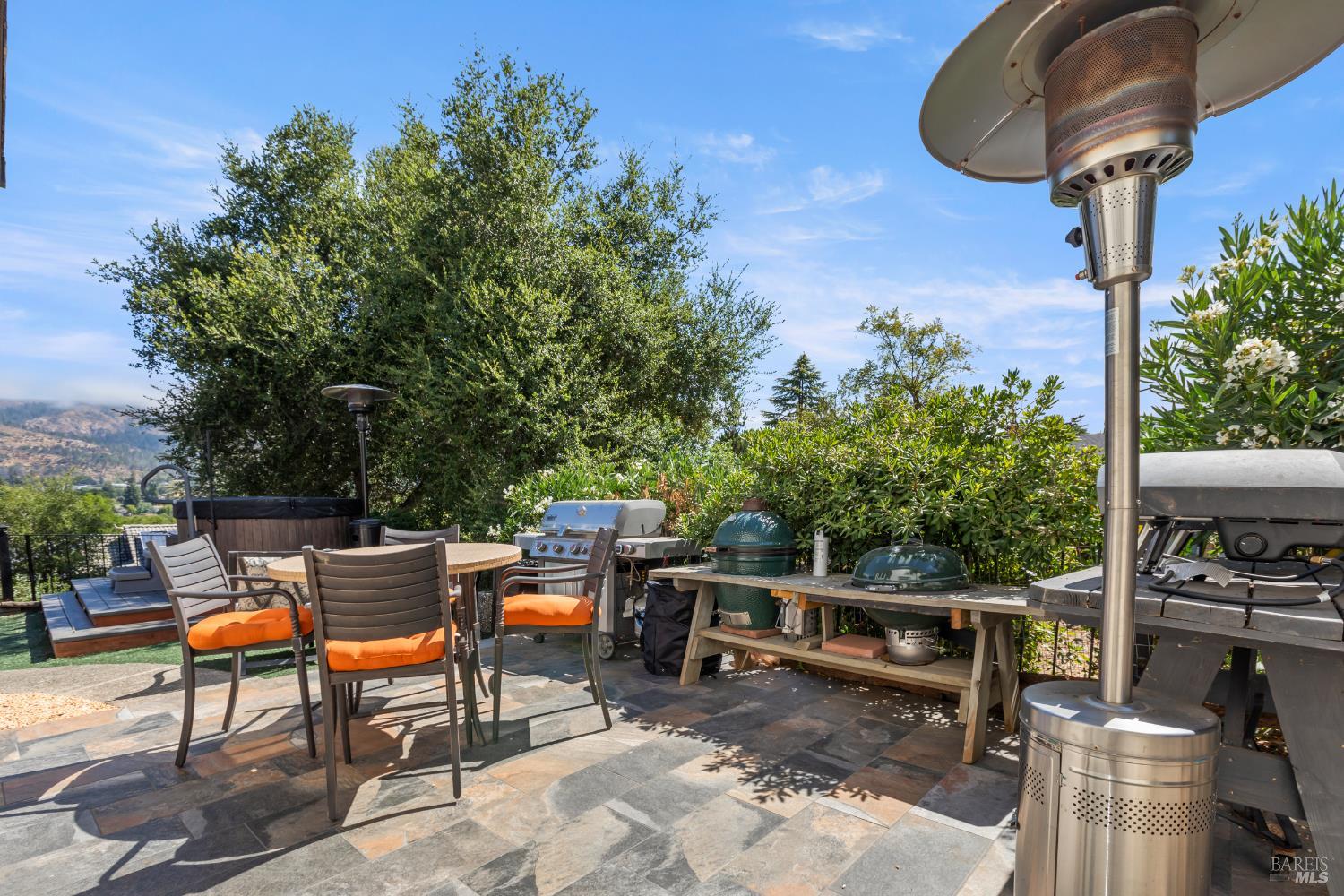 Detail Gallery Image 10 of 47 For 410 Oak Mesa Ct, Santa Rosa,  CA 95409 - 2 Beds | 2/1 Baths