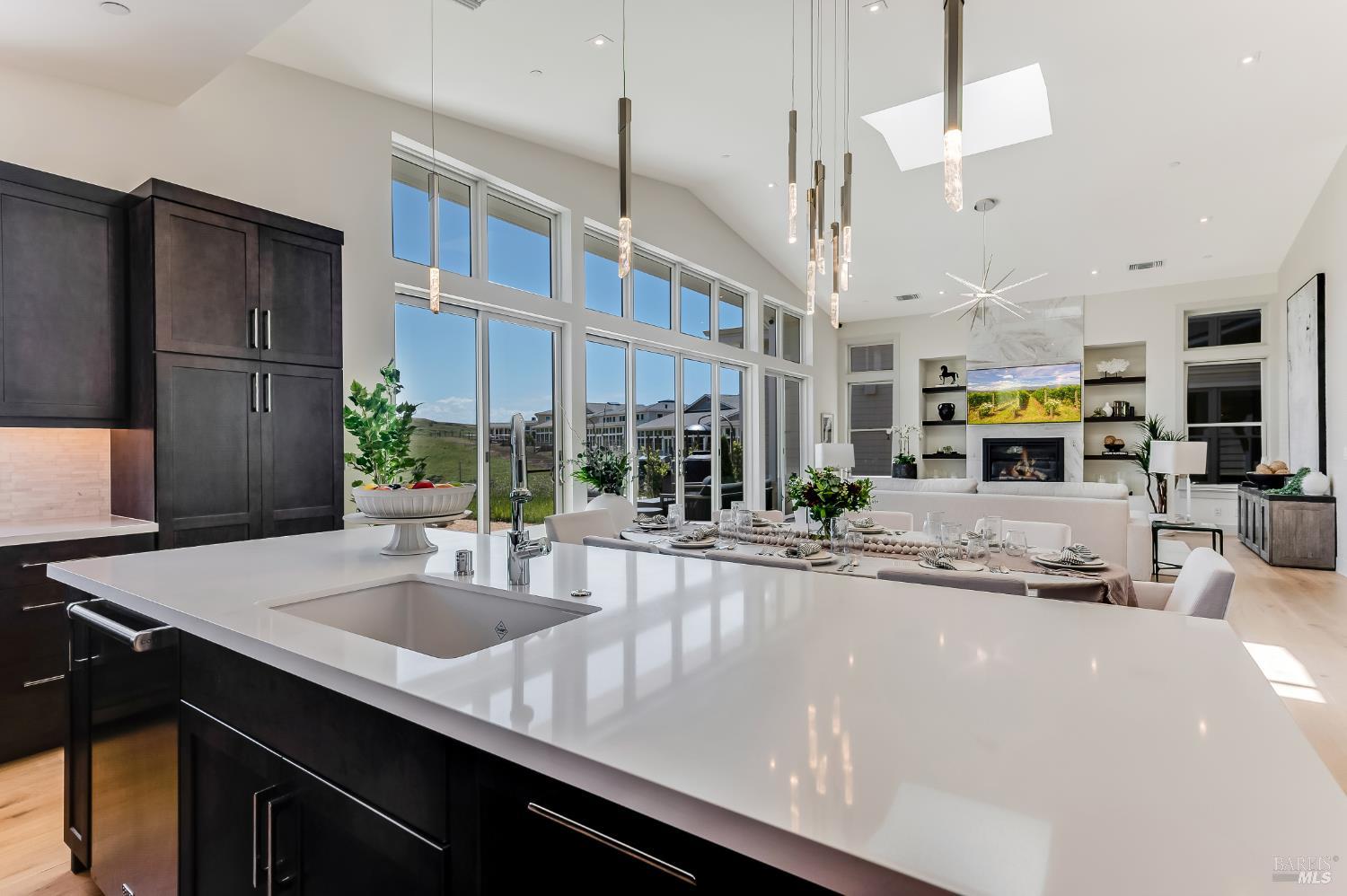 Detail Gallery Image 13 of 27 For 330 Bay Vista Ln, Bodega Bay,  CA 94923 - 3 Beds | 3 Baths