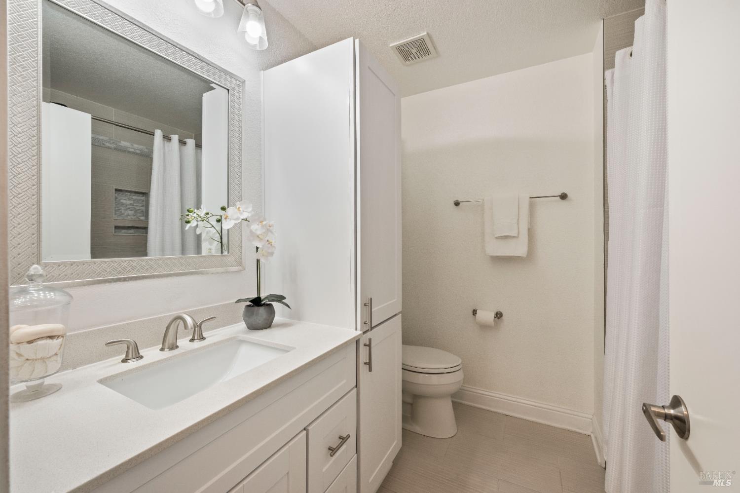 Detail Gallery Image 21 of 44 For 381 Shannon Dr, Vacaville,  CA 95688 - 4 Beds | 3 Baths