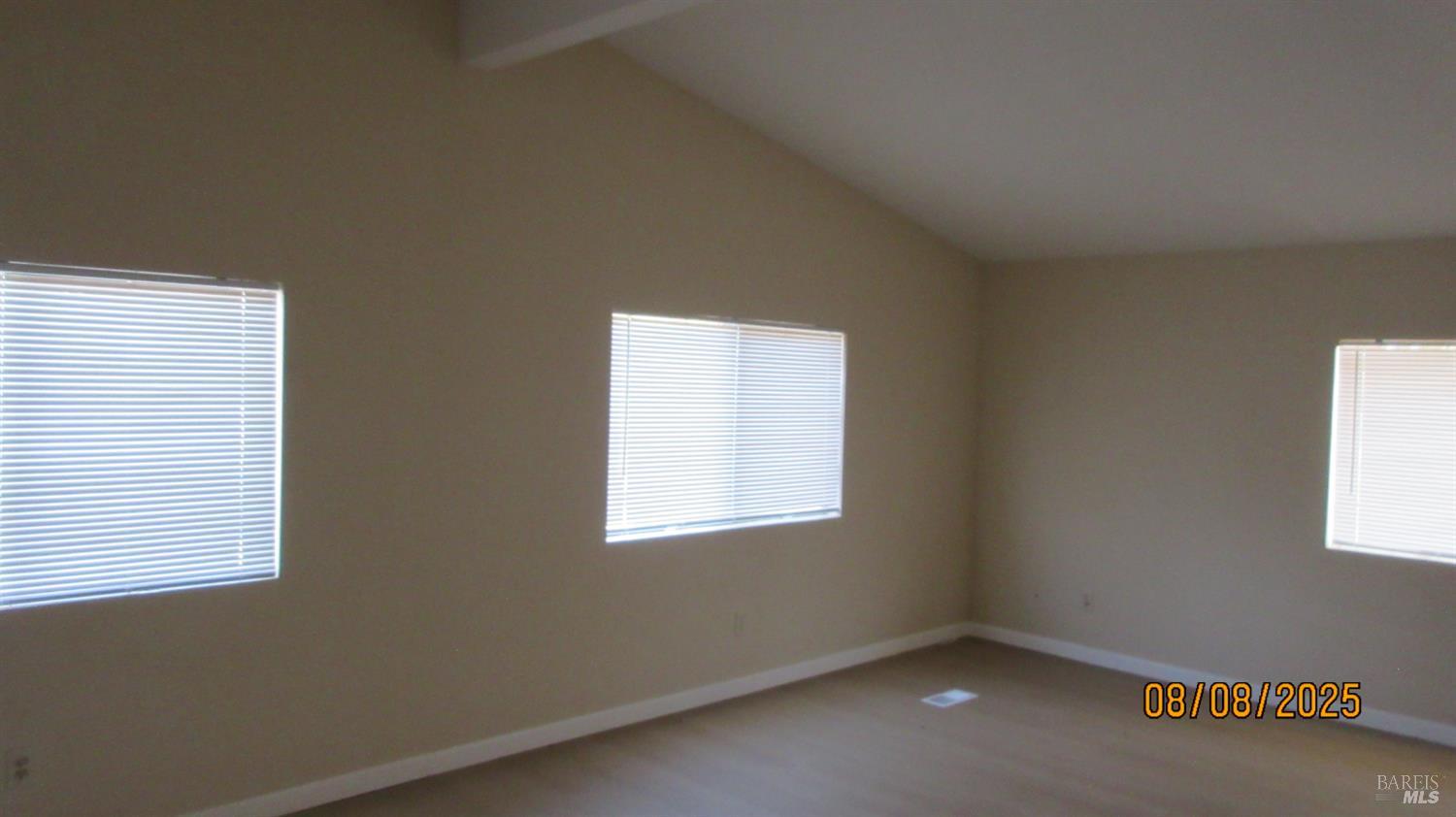 Detail Gallery Image 14 of 16 For 190 Apple Ln, Santa Rosa,  CA 95407 - 2 Beds | 2 Baths
