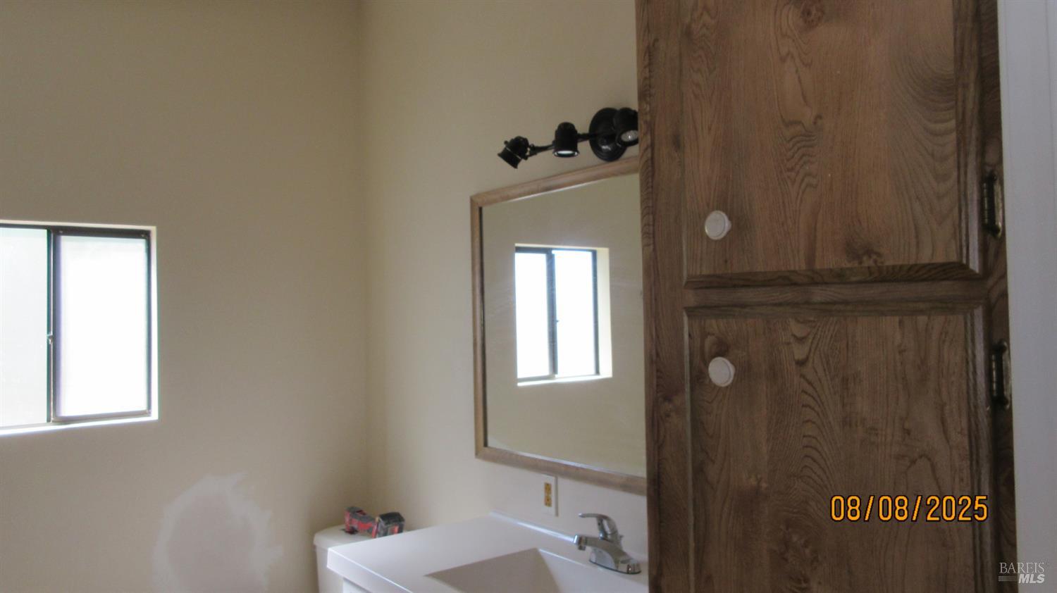 Detail Gallery Image 3 of 16 For 190 Apple Ln, Santa Rosa,  CA 95407 - 2 Beds | 2 Baths