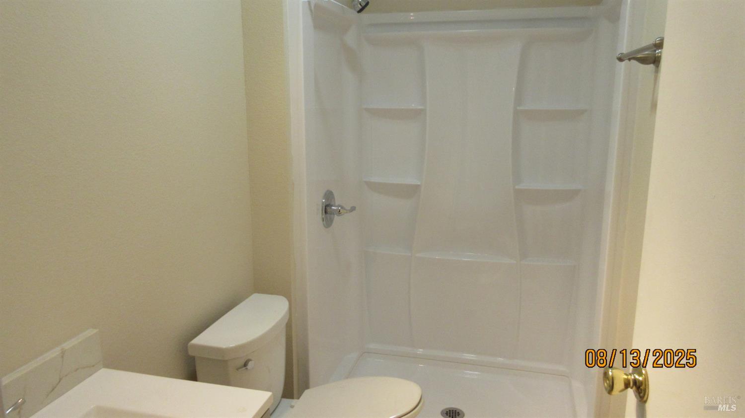 Detail Gallery Image 5 of 16 For 190 Apple Ln, Santa Rosa,  CA 95407 - 2 Beds | 2 Baths