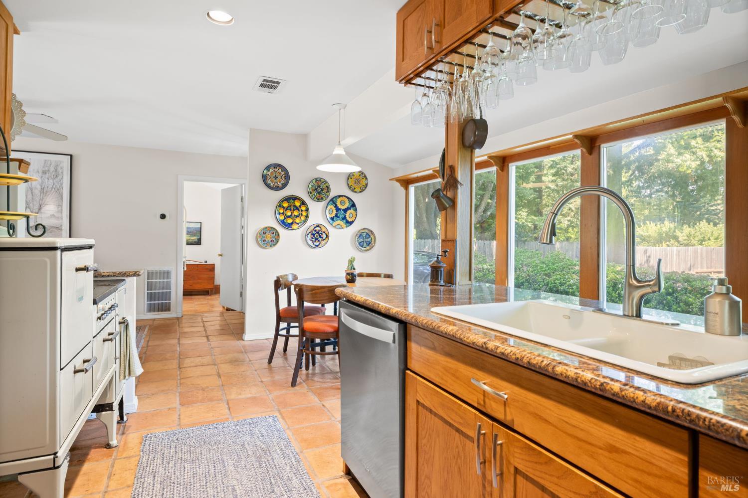 Detail Gallery Image 14 of 56 For 2890 Redwood Rd, Napa,  CA 94558 - 2 Beds | 2 Baths
