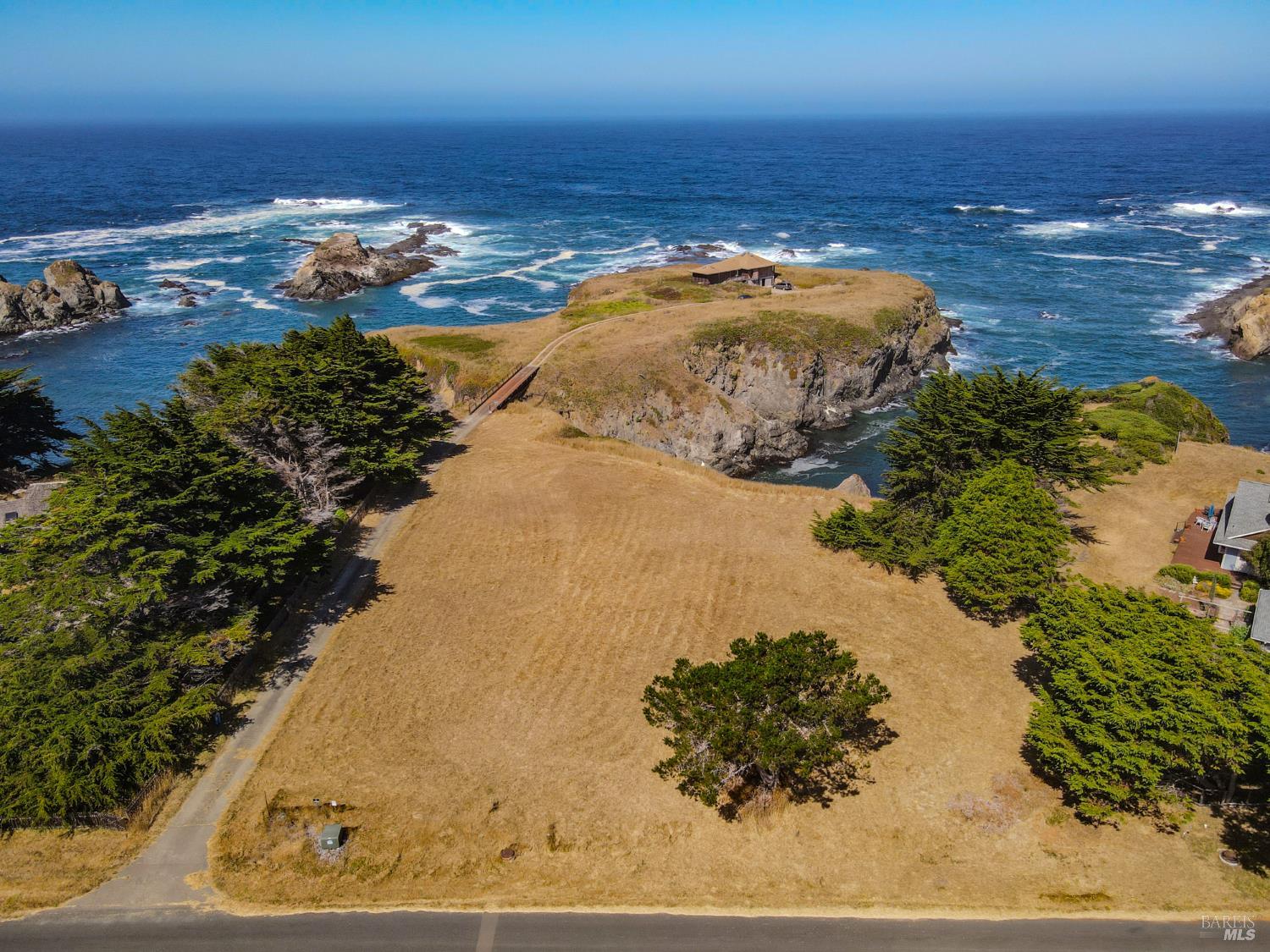 Detail Gallery Image 1 of 16 For 45551 S Caspar Dr, Mendocino,  CA 95460 - – Beds | – Baths