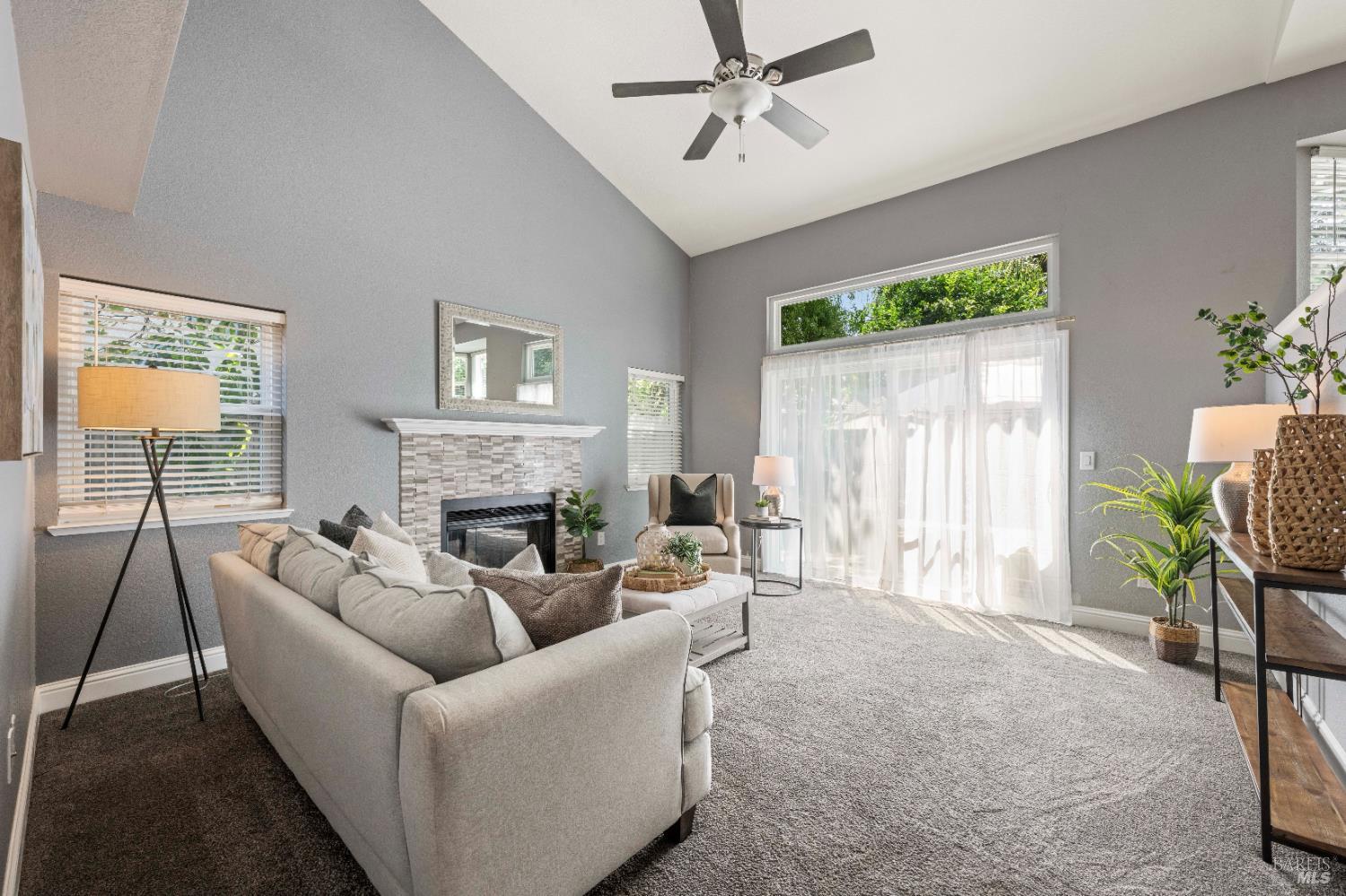 Detail Gallery Image 16 of 44 For 381 Shannon Dr, Vacaville,  CA 95688 - 4 Beds | 3 Baths