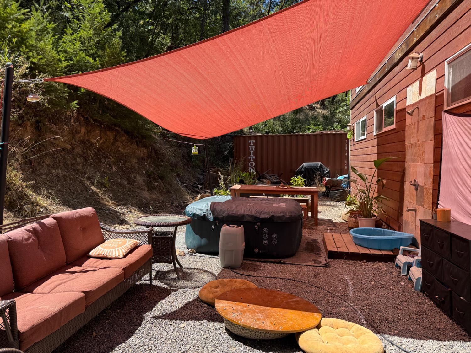 Detail Gallery Image 18 of 26 For 9355 Spyrock Rd, Laytonville,  CA 95454 - 3 Beds | 1/1 Baths