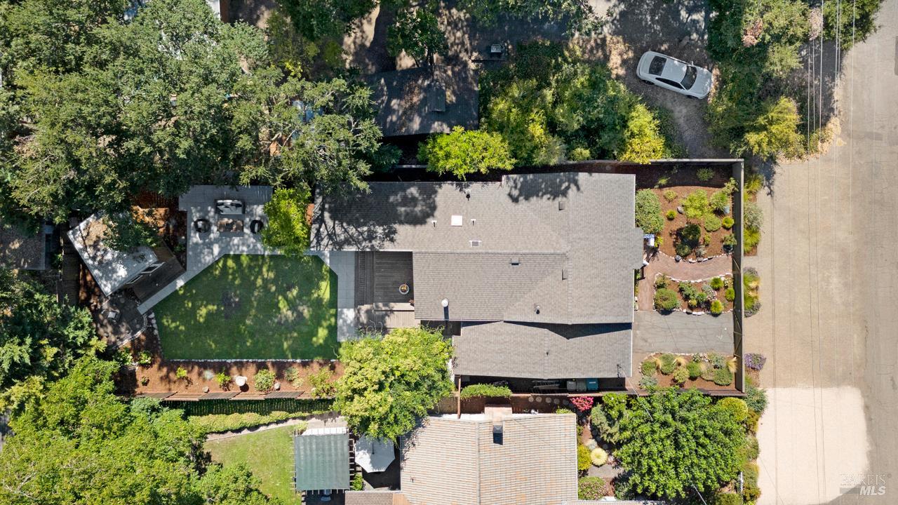Detail Gallery Image 19 of 20 For 414 Walnut Ave, Sonoma,  CA 95476 - 4 Beds | 2 Baths