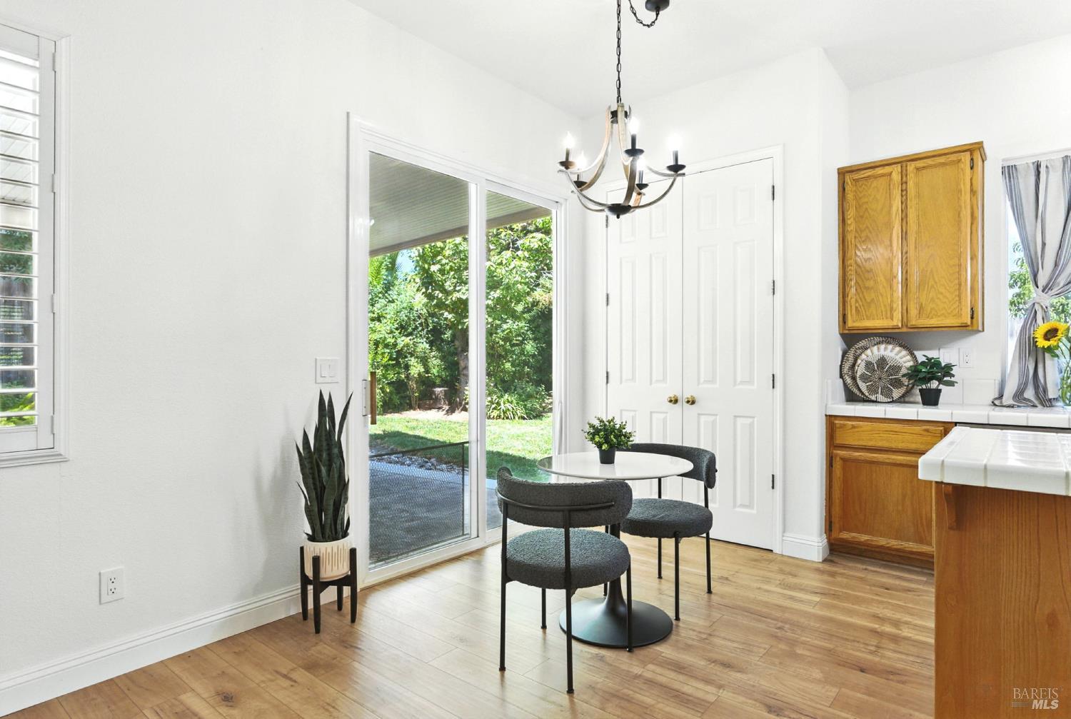 Detail Gallery Image 15 of 33 For 485 Pheasant Run Dr, Dixon,  CA 95620 - 4 Beds | 2 Baths