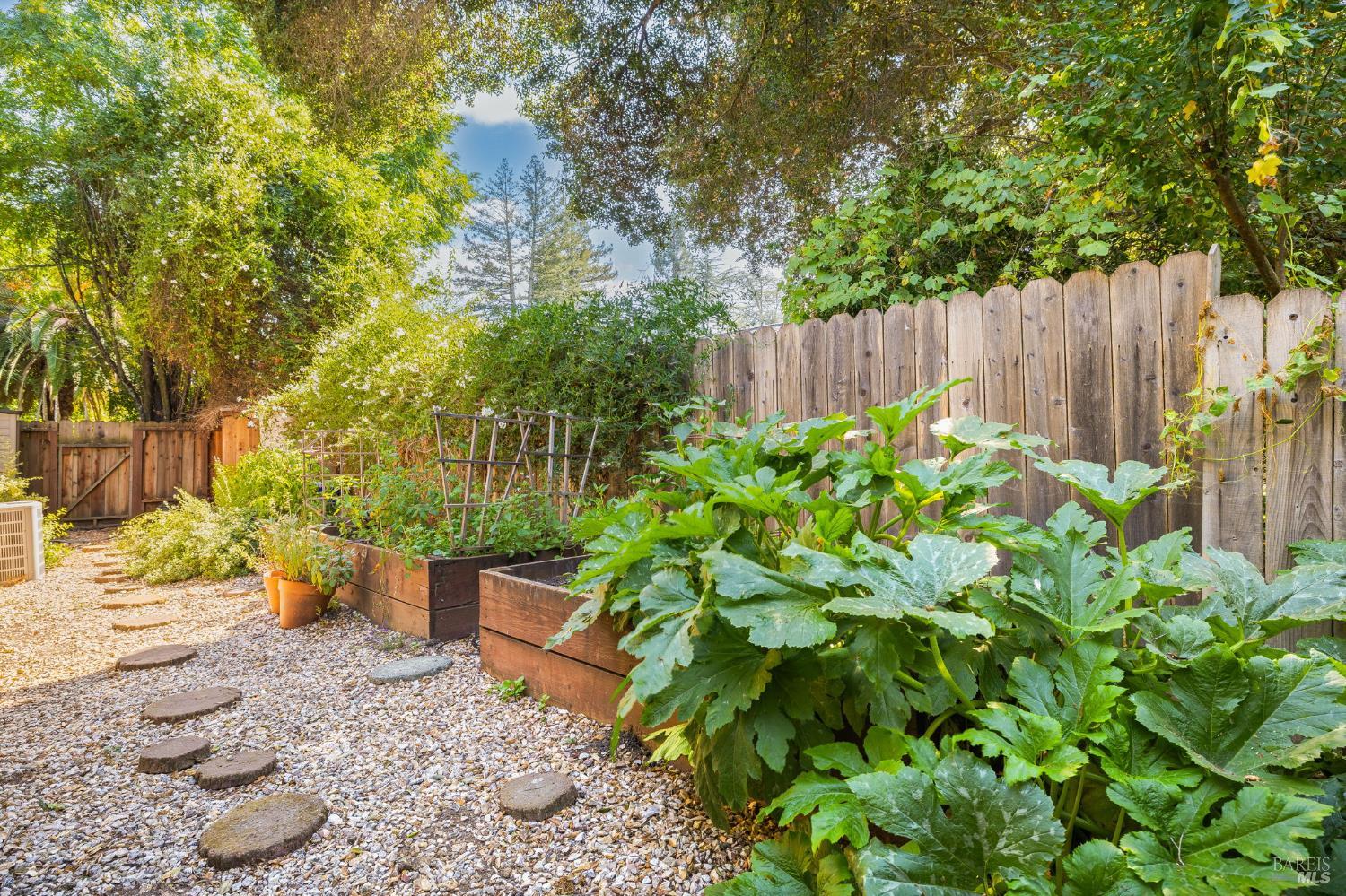 Detail Gallery Image 41 of 56 For 2890 Redwood Rd, Napa,  CA 94558 - 2 Beds | 2 Baths