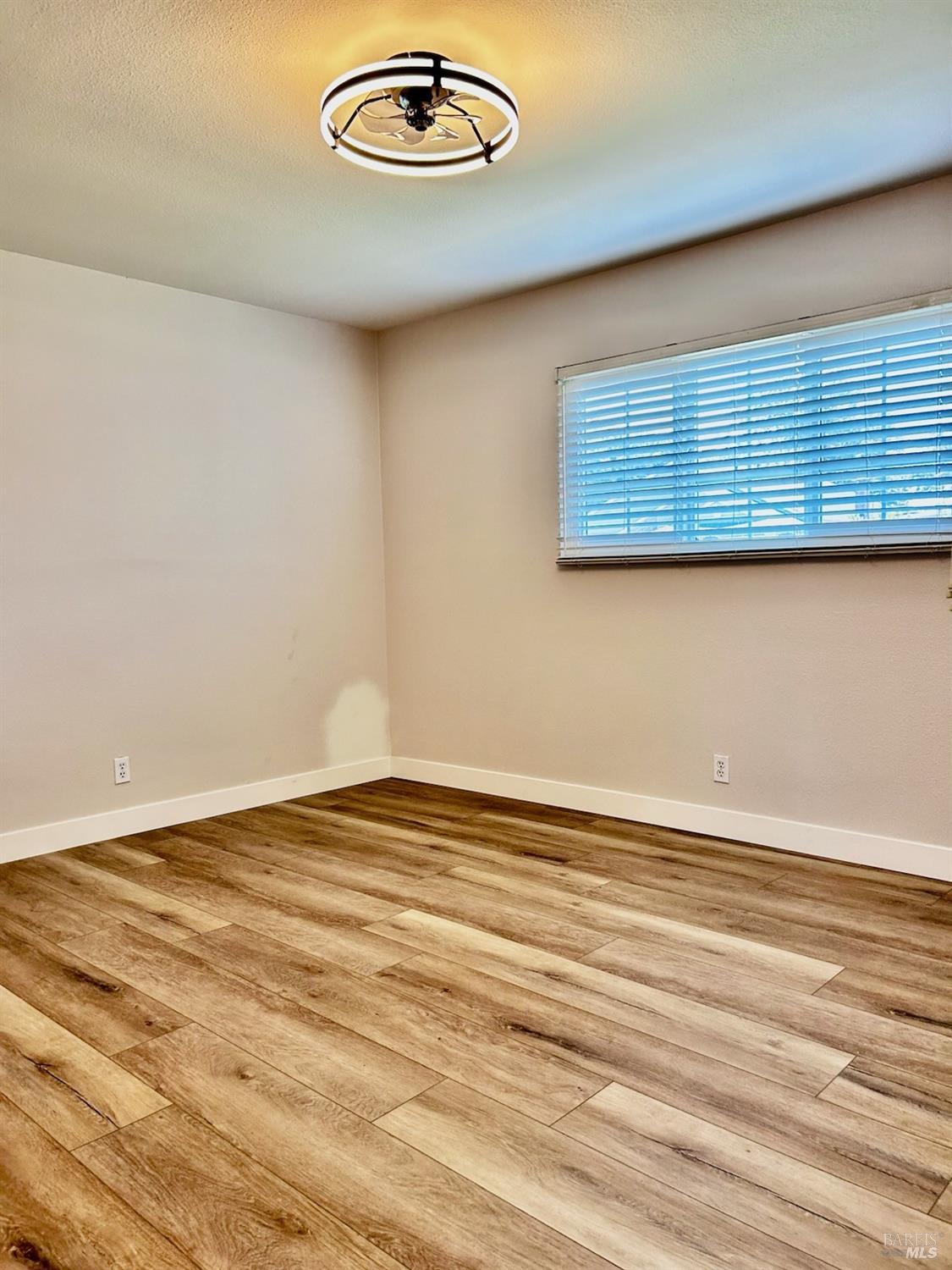 Detail Gallery Image 4 of 15 For 224 Juniper St, Vacaville,  CA 95688 - 3 Beds | 2 Baths