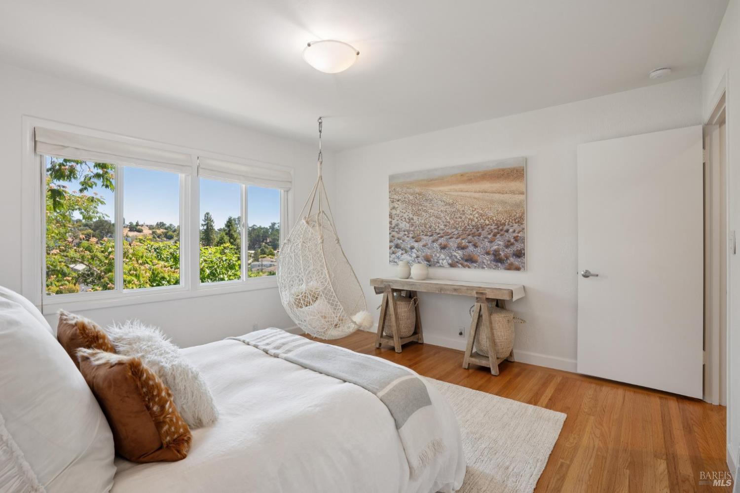 Detail Gallery Image 26 of 57 For 34 Ridge Ave, San Rafael,  CA 94901 - 3 Beds | 3 Baths