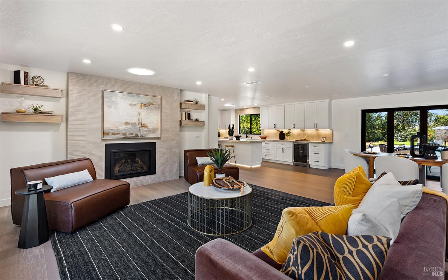 Detail Gallery Image 21 of 66 For 2283 Woodside Way, Healdsburg,  CA 95448 - 3 Beds | 4 Baths