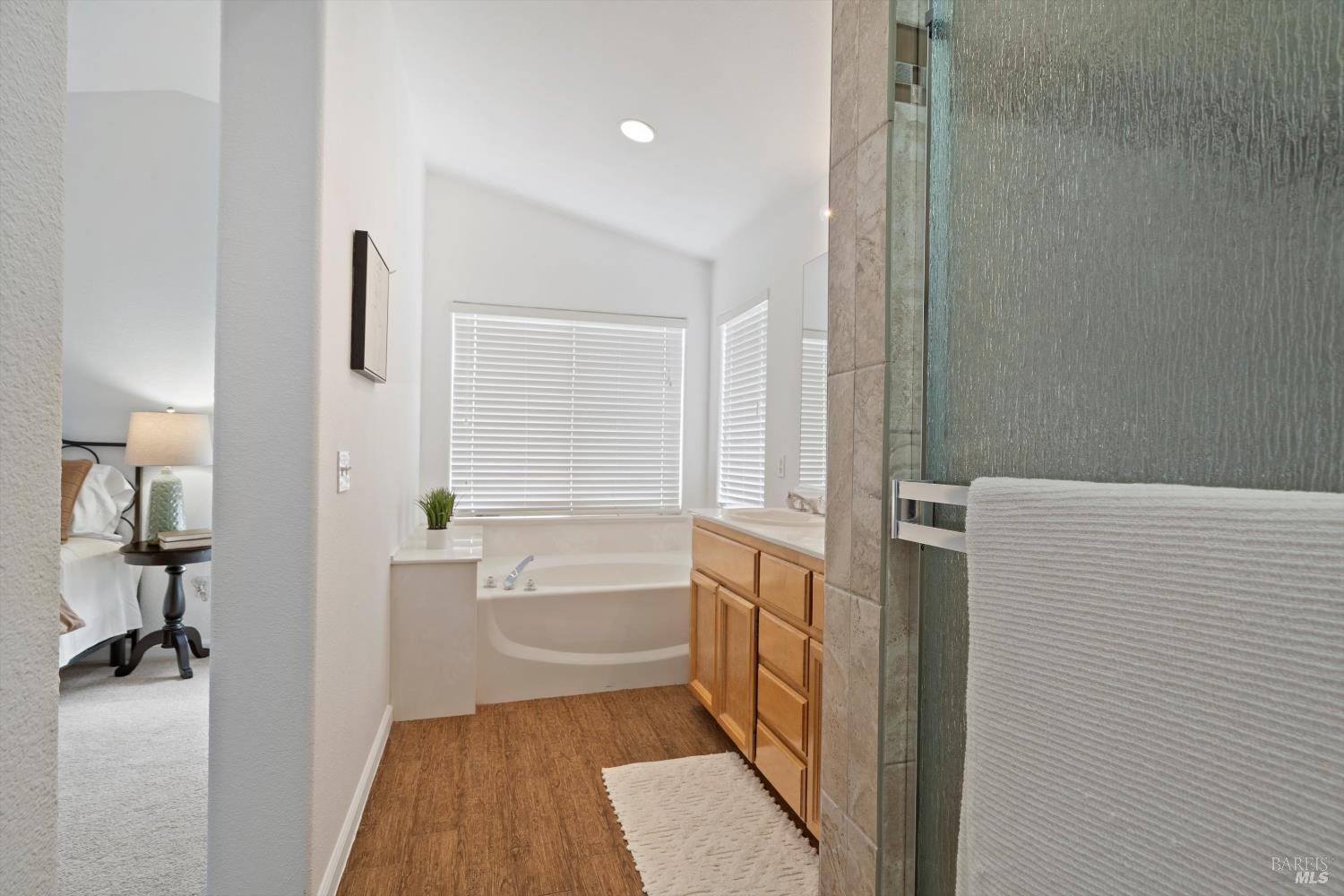Detail Gallery Image 13 of 21 For 2828 Coleman Glen Ln, Santa Rosa,  CA 95407 - 4 Beds | 2/1 Baths