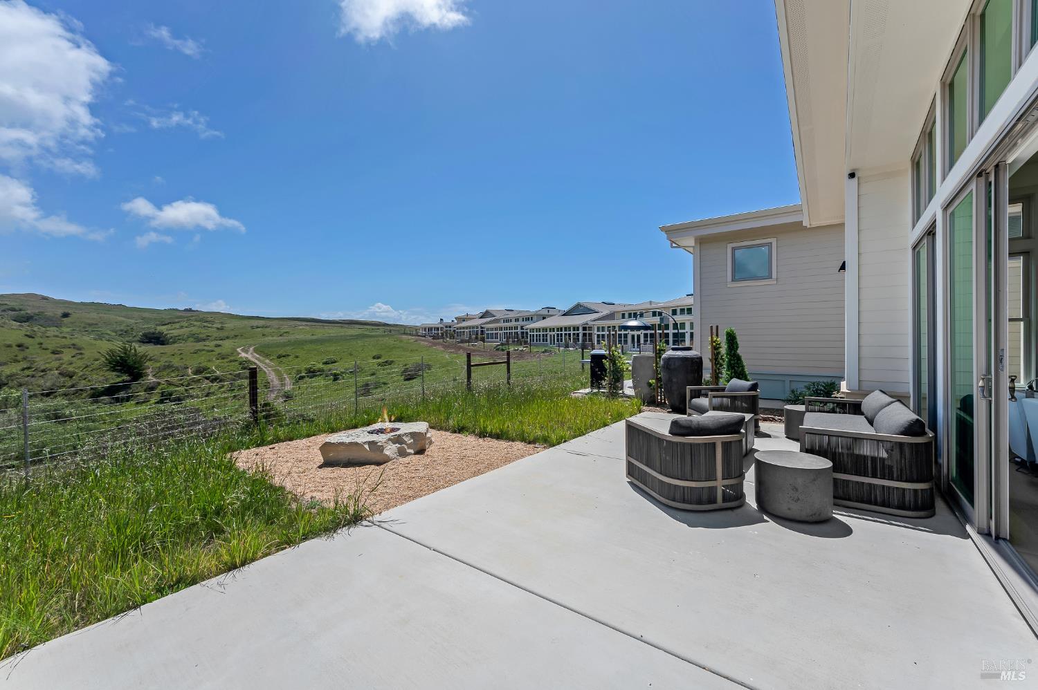 Detail Gallery Image 25 of 27 For 330 Bay Vista Ln, Bodega Bay,  CA 94923 - 3 Beds | 3 Baths