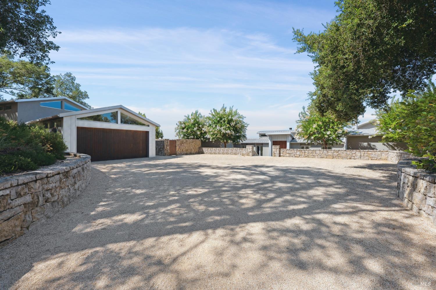 Detail Gallery Image 6 of 83 For 13418 Chalk Hill Rd, Healdsburg,  CA 95448 - 3 Beds | 4/1 Baths