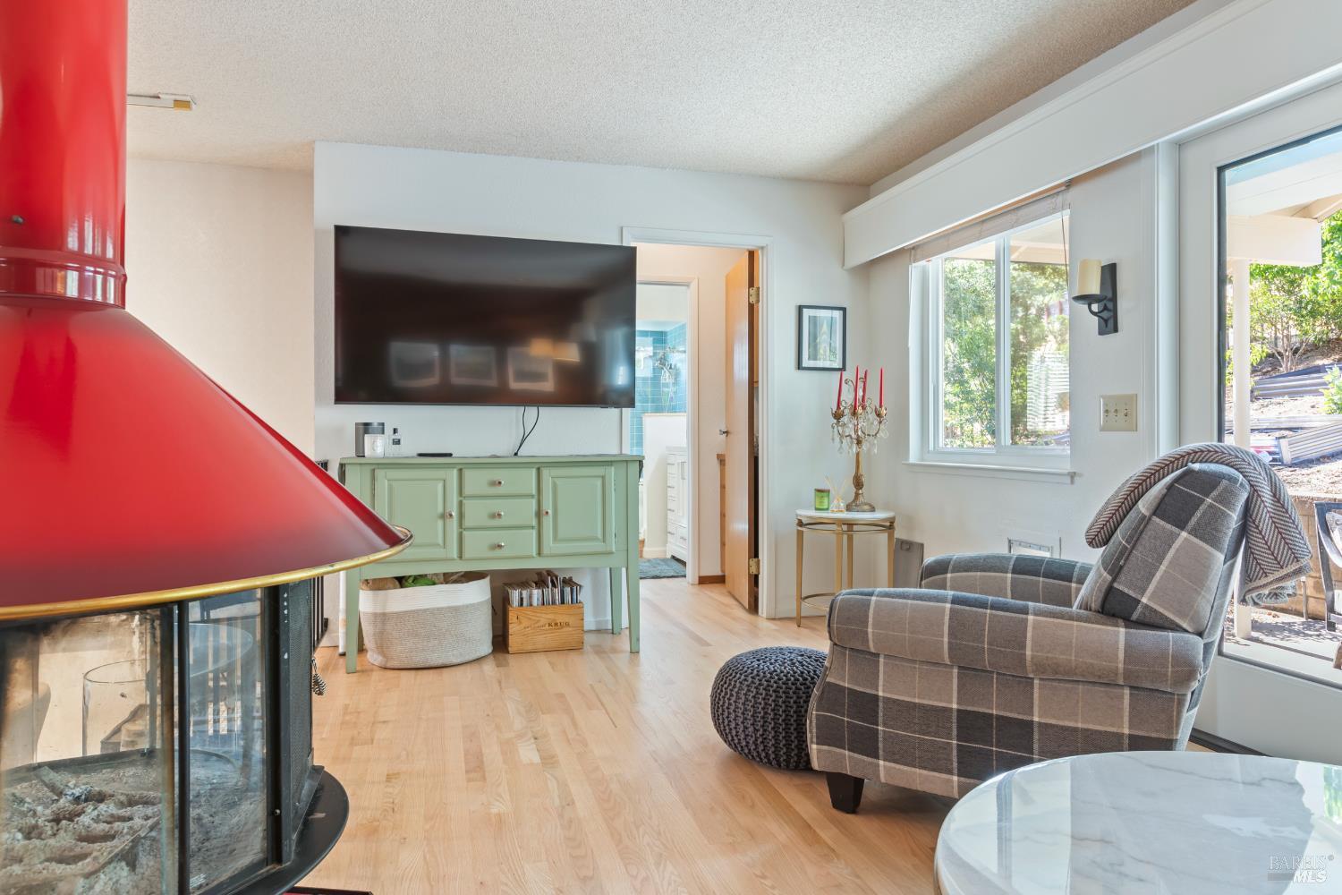 Detail Gallery Image 25 of 47 For 410 Oak Mesa Ct, Santa Rosa,  CA 95409 - 2 Beds | 2/1 Baths