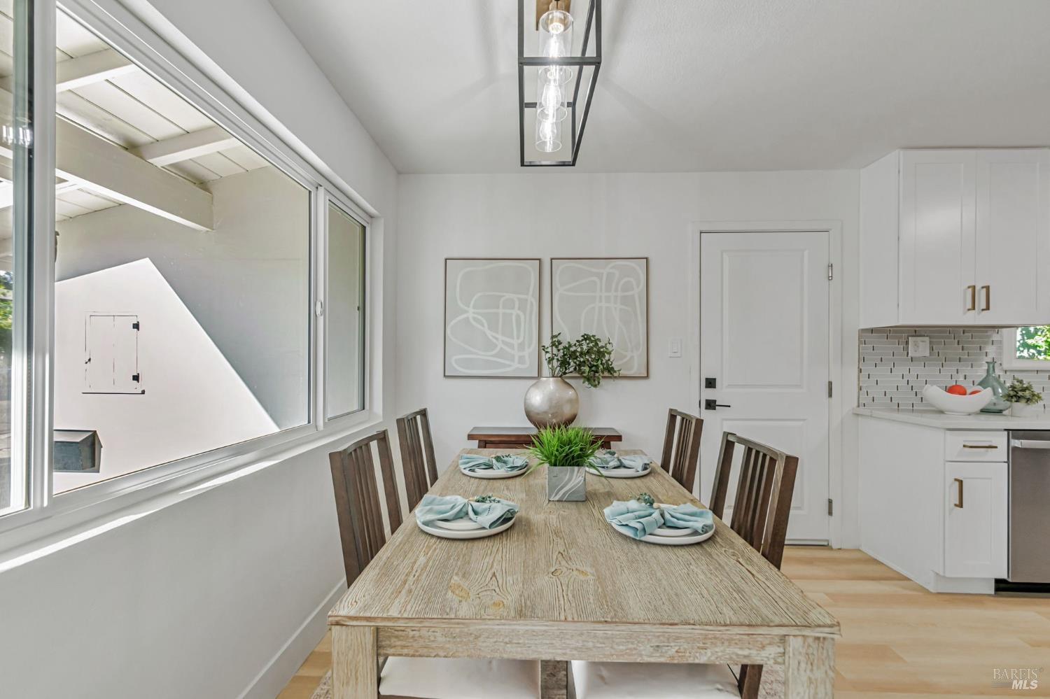 Detail Gallery Image 17 of 36 For 3750 Sonoma Ave, Santa Rosa,  CA 95405 - 3 Beds | 2 Baths