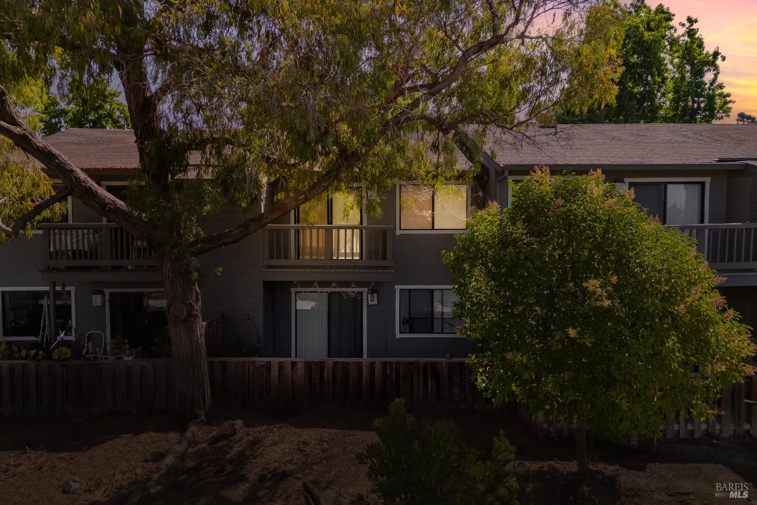 Detail Gallery Image 2 of 36 For 900 Cambridge Dr #104,  Benicia,  CA 94510 - 1 Beds | 1 Baths