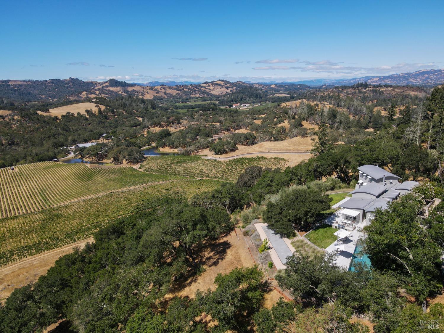 Detail Gallery Image 5 of 83 For 13418 Chalk Hill Rd, Healdsburg,  CA 95448 - 3 Beds | 4/1 Baths