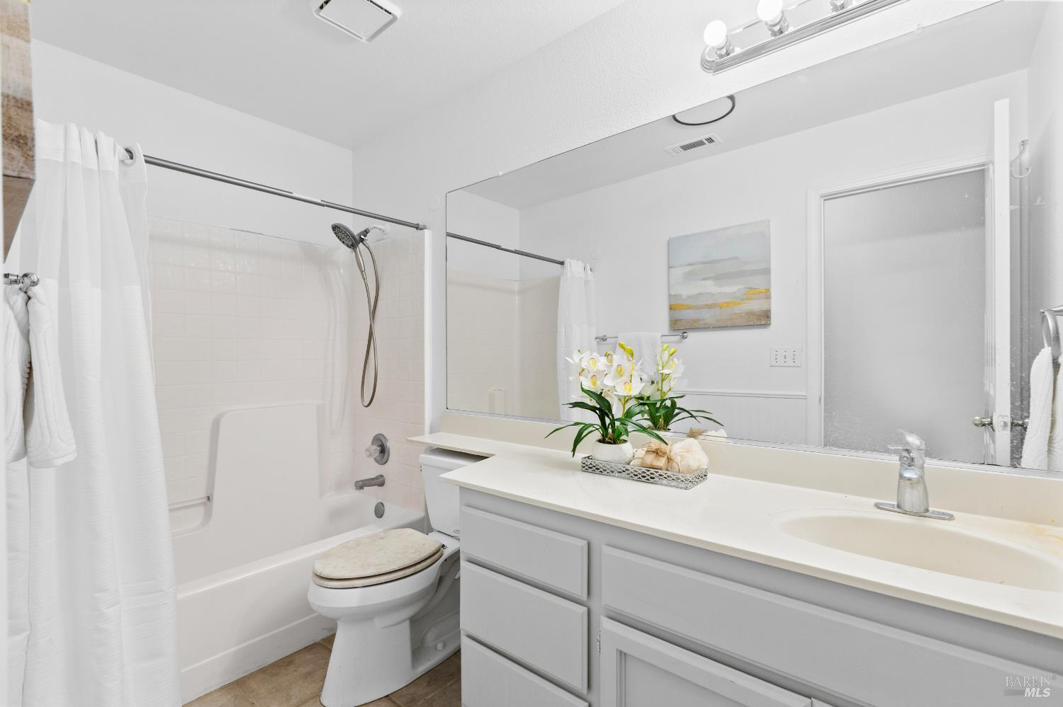 Detail Gallery Image 18 of 42 For 695 Fountain Way, Dixon,  CA 95620 - 4 Beds | 2 Baths
