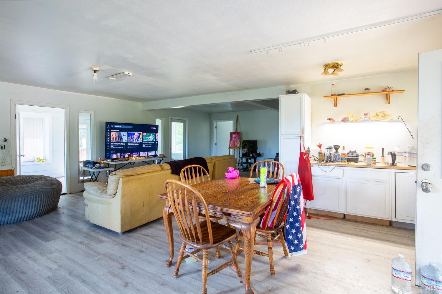 Detail Gallery Image 10 of 28 For 18500 Shafer Ranch Rd, Willits,  CA 95490 - 2 Beds | 1 Baths
