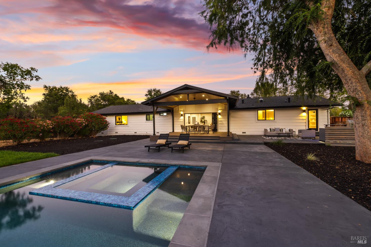 Detail Gallery Image 47 of 66 For 2283 Woodside Way, Healdsburg,  CA 95448 - 3 Beds | 4 Baths
