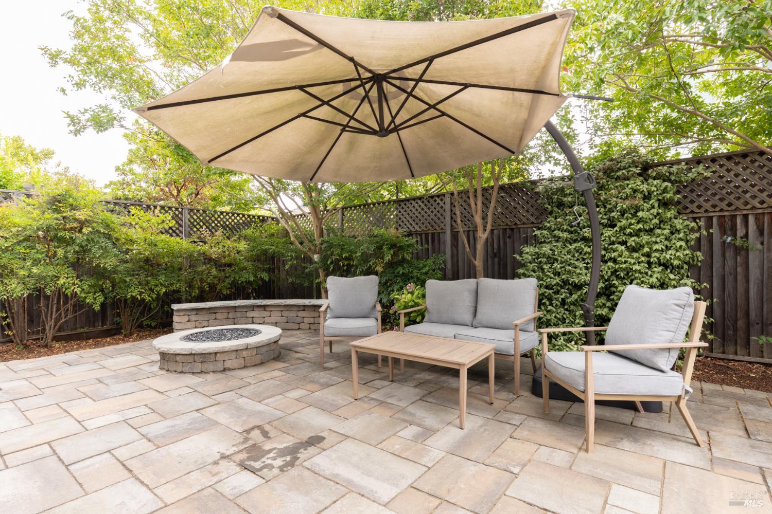Detail Gallery Image 34 of 42 For 1694 Southridge Dr, Petaluma,  CA 94954 - 4 Beds | 2/1 Baths