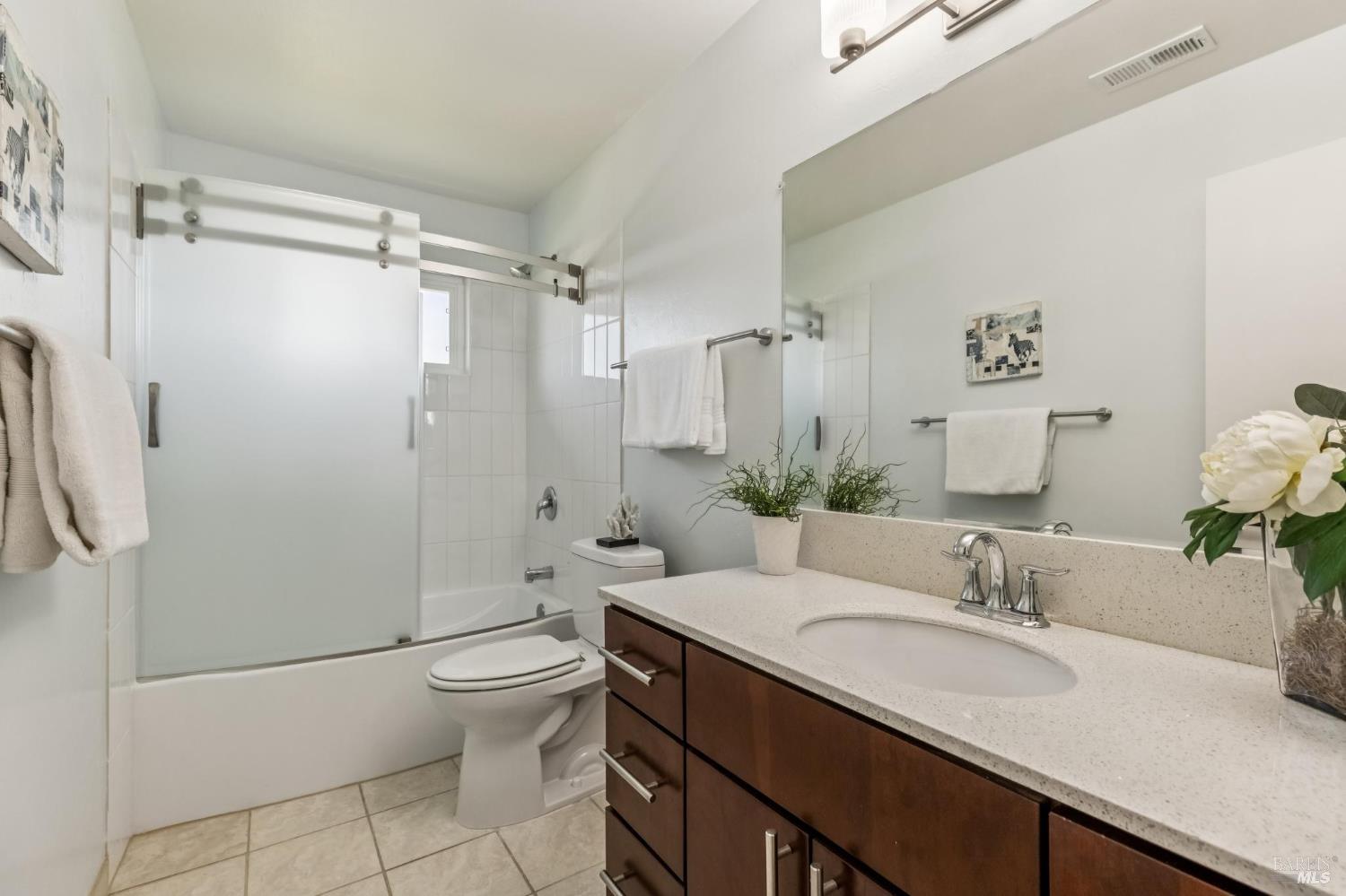 Detail Gallery Image 22 of 30 For 159 Michele Cir, Novato,  CA 94947 - 4 Beds | 3 Baths