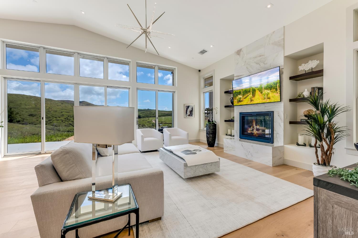 Detail Gallery Image 3 of 27 For 330 Bay Vista Ln, Bodega Bay,  CA 94923 - 3 Beds | 3 Baths
