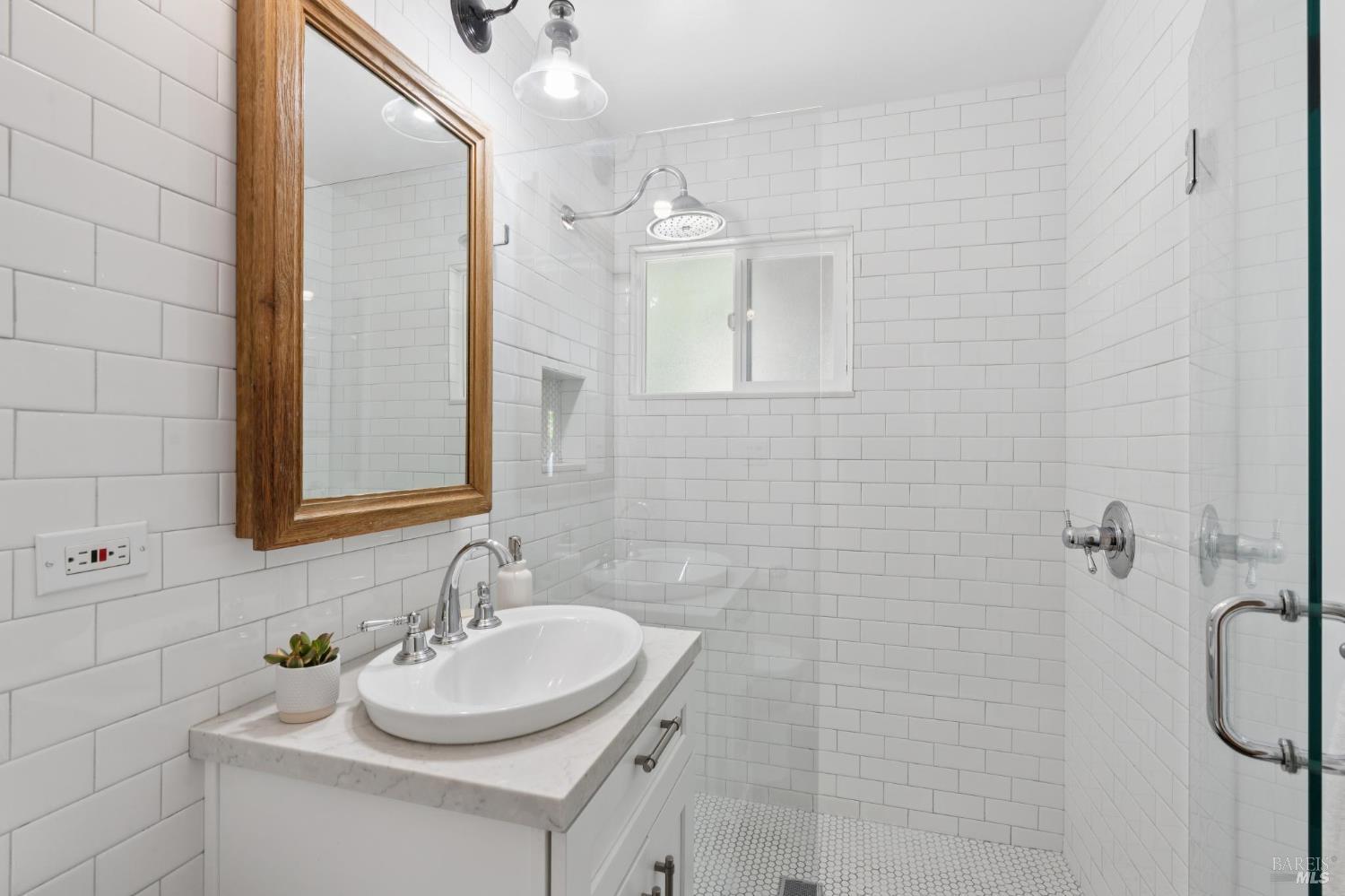 Detail Gallery Image 30 of 57 For 34 Ridge Ave, San Rafael,  CA 94901 - 3 Beds | 3 Baths