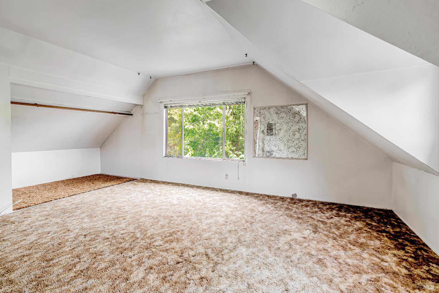 Detail Gallery Image 21 of 39 For 525 Park Ln, Petaluma,  CA 94954 - 4 Beds | 2 Baths