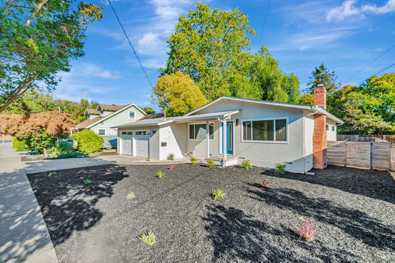 Detail Gallery Image 2 of 36 For 3750 Sonoma Ave, Santa Rosa,  CA 95405 - 3 Beds | 2 Baths