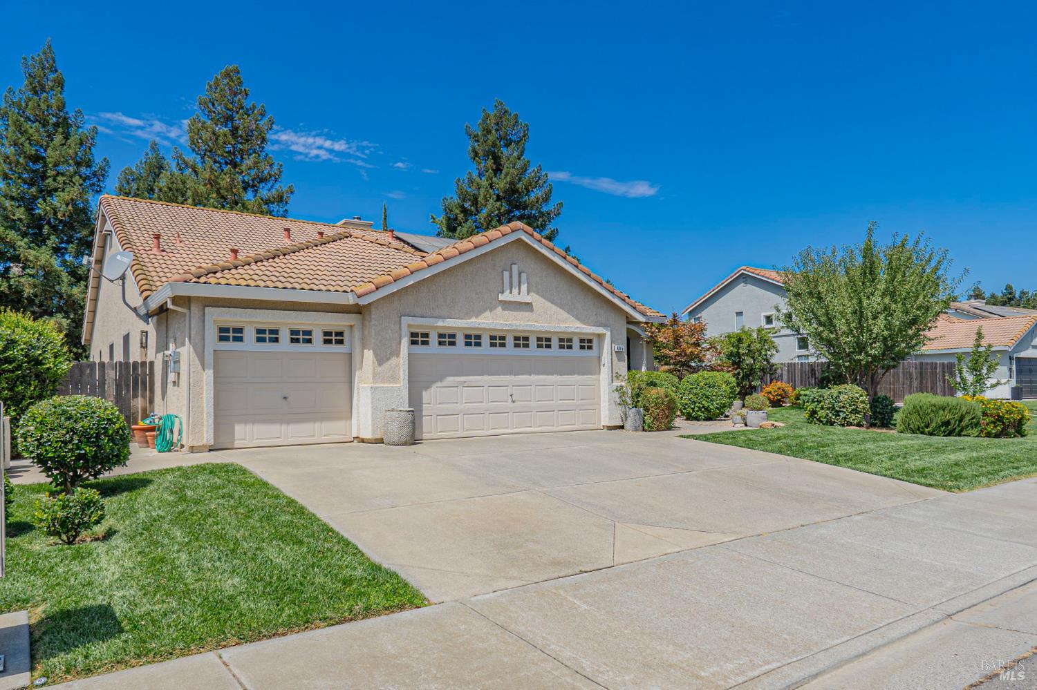 Detail Gallery Image 2 of 33 For 485 Pheasant Run Dr, Dixon,  CA 95620 - 4 Beds | 2 Baths