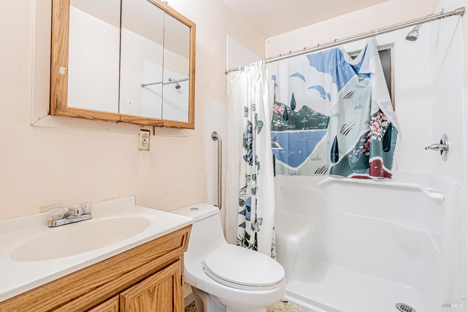 Detail Gallery Image 15 of 39 For 525 Park Ln, Petaluma,  CA 94954 - 4 Beds | 2 Baths