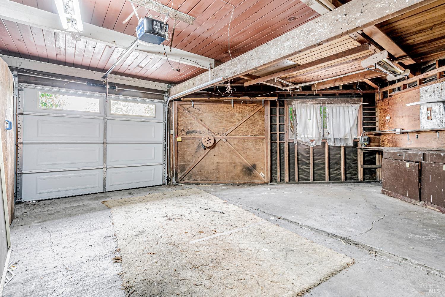 Detail Gallery Image 11 of 39 For 525 Park Ln, Petaluma,  CA 94954 - 4 Beds | 2 Baths