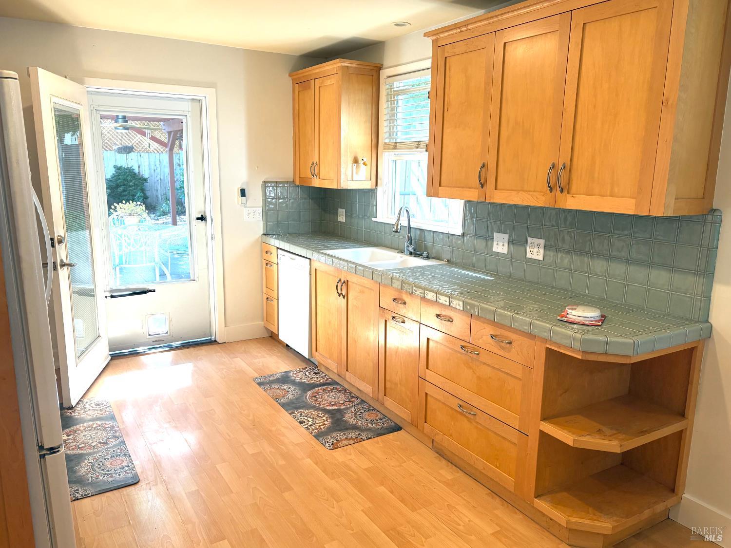 Detail Gallery Image 52 of 94 For 1220 Gravenstein Hwy, Sebastopol,  CA 95472 - 4 Beds | 2 Baths