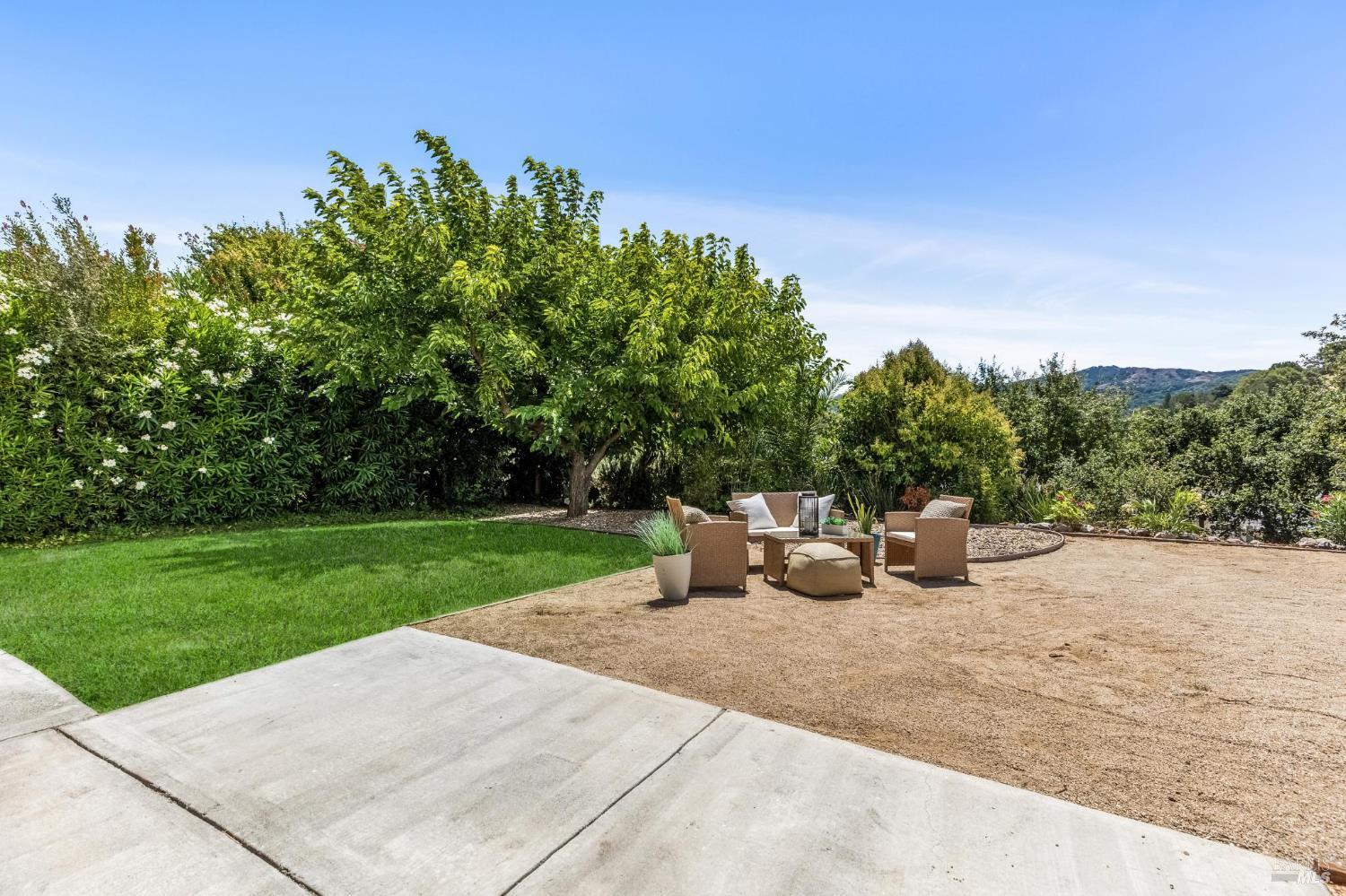 Detail Gallery Image 26 of 30 For 159 Michele Cir, Novato,  CA 94947 - 4 Beds | 3 Baths