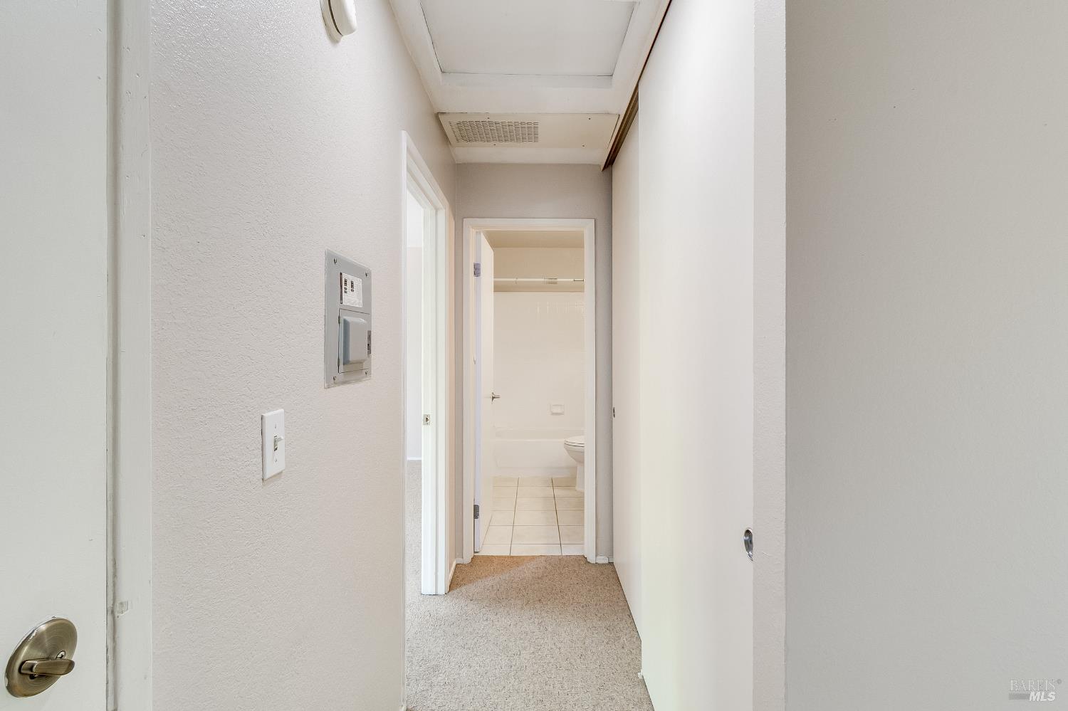 Detail Gallery Image 15 of 36 For 900 Cambridge Dr #104,  Benicia,  CA 94510 - 1 Beds | 1 Baths